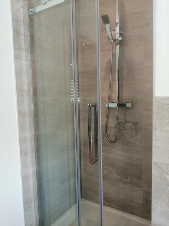 Apartment No 8 - Stay In Style In The Heart Of The Cathedral City. Truro Zewnętrze zdjęcie