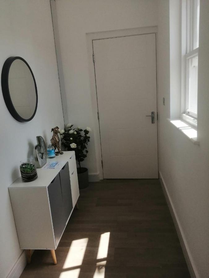 Apartment No 8 - Stay In Style In The Heart Of The Cathedral City. Truro Zewnętrze zdjęcie