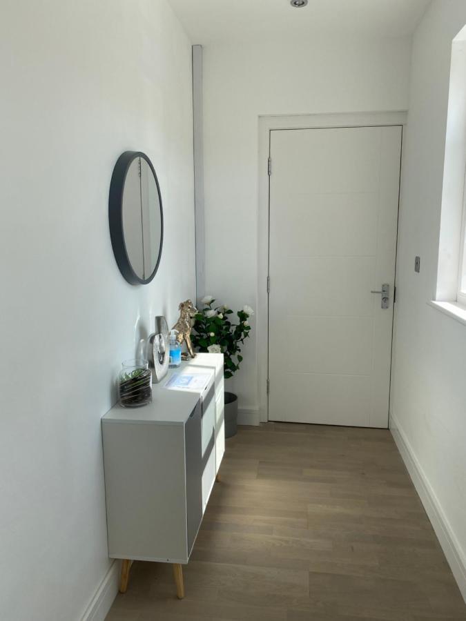 Apartment No 8 - Stay In Style In The Heart Of The Cathedral City. Truro Zewnętrze zdjęcie
